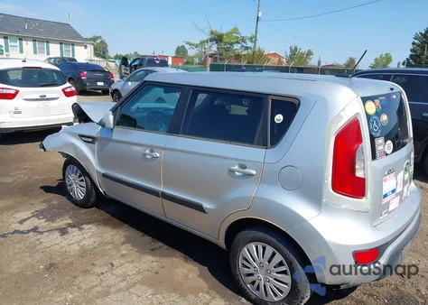 2013 Kia Soul z USA, uszkodzony, nr VIN KNDJT2A52D7483151